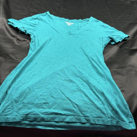 Old Navy Tops - Old‎ Navy Women’s Green V-Neck Shirt Size S Short Sleeve Casual Tee